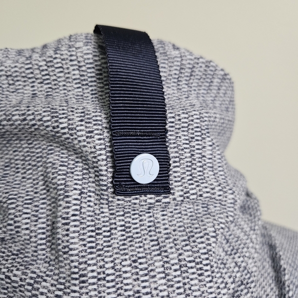 Lululemon Vinyasa Scarf Rulu Mini Check Pique Caspian Blue Heathered Inkwell OS - Picture 5 of 14